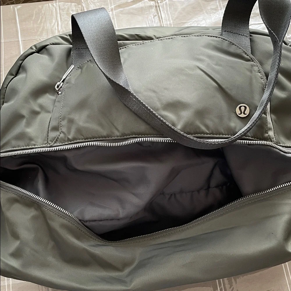 lululemon athletica Olive Green Duffel Bag - Picture 7 of 16